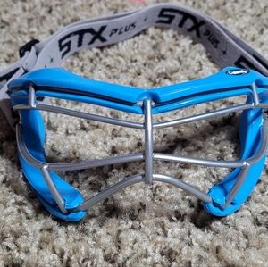 Adjustable lacrosse goggles